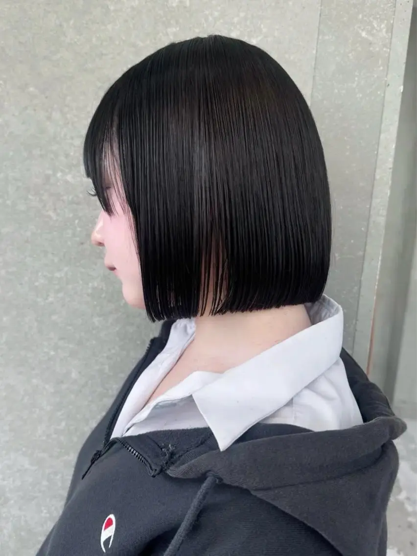 ショート ボブ レイヤー 透明感カラー🎀そらのヘアスタイル
