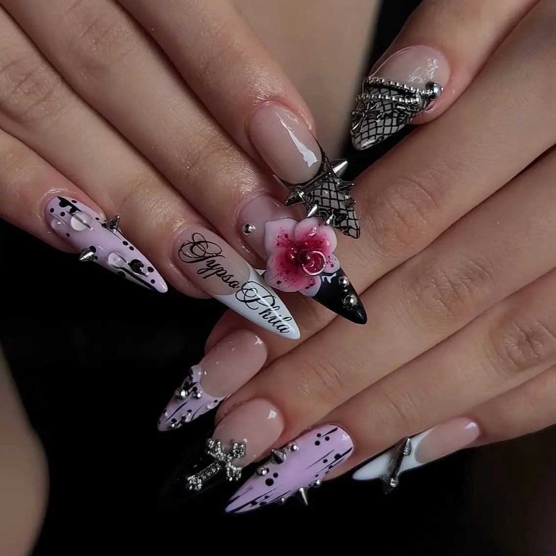 ネイル ハンドネイル Mika Nails 心斎橋のネイルデザイン