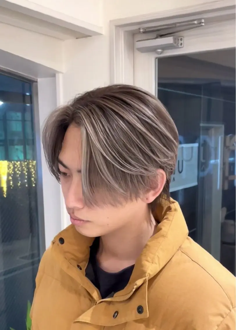 ミディアム カラー パーマ ヘアアレンジ メンズ メンズバレイヤージュ 🌫ハイライトのヘアスタイル
