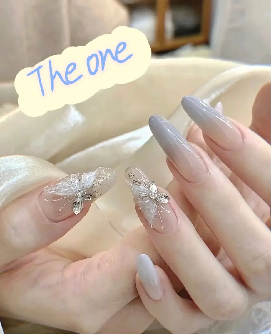 ネイル Theone栄店 赤松のネイルデザイン