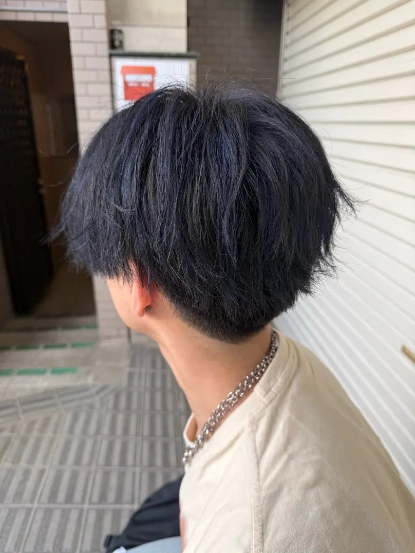 ショート カラー メンズ メンズハイライト ブルーカラー ハイライトカラー ハイライト カット 清水 遥香のヘアスタイル