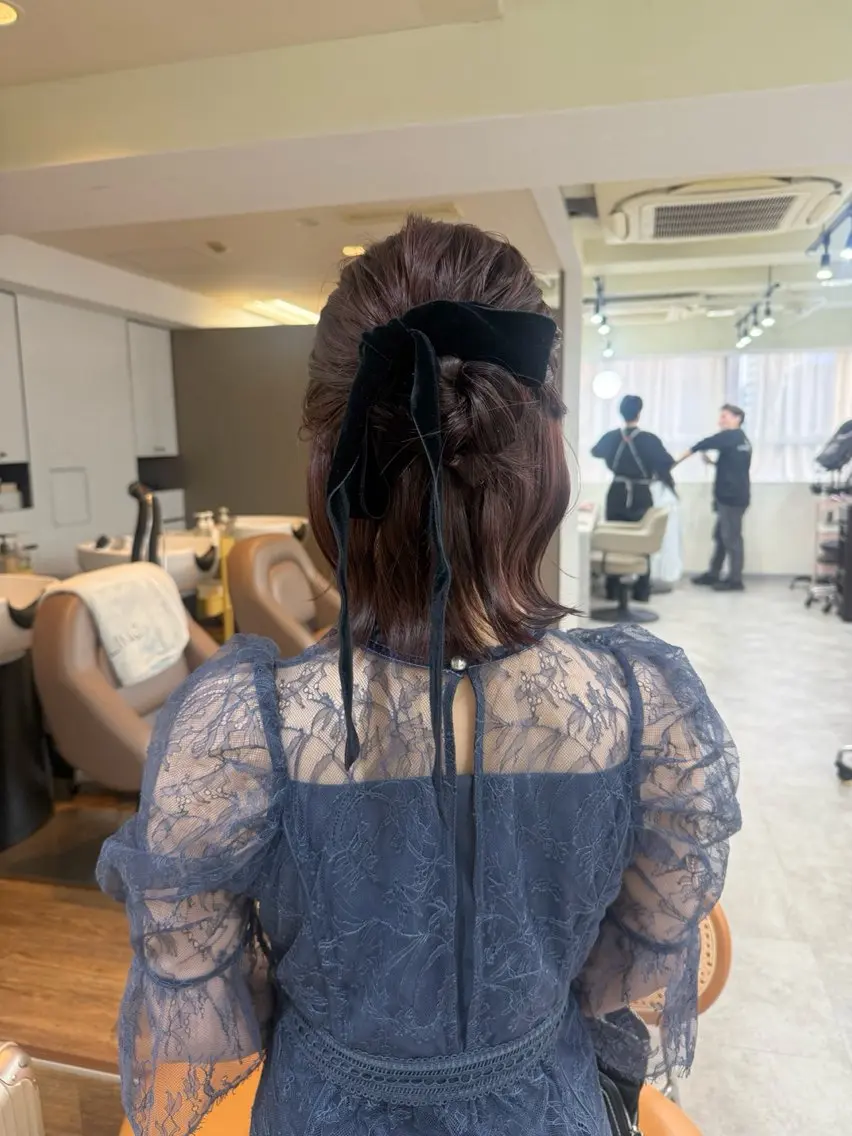 セミロング ヘアアレンジ ハーフアップ ポニーテール ツインテール 結婚式・ブライダル 三つ編み ヘアセット 韓国風パーマ/ヘア セット/店長みづきのヘアスタイル