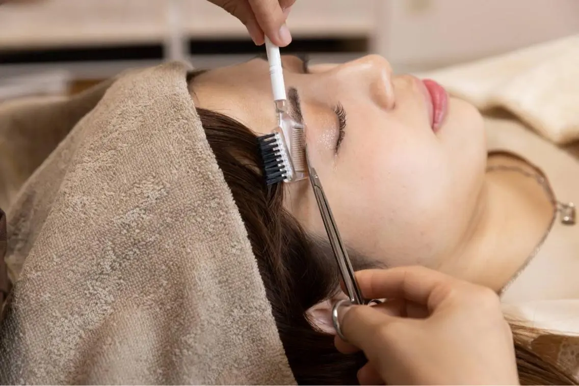 アイブロウ 眉毛ワックス脱毛 eyelash AYANOの眉毛・アイブロウイメージ