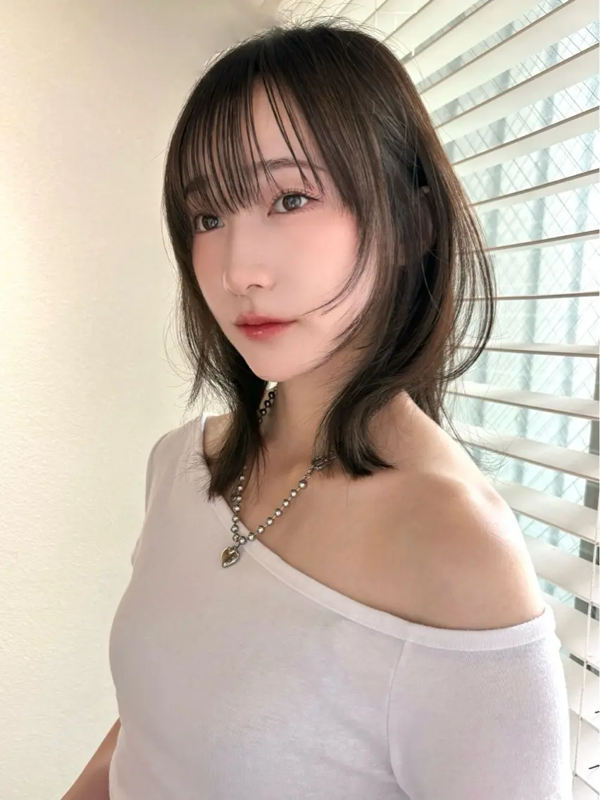 ミディアム ミディアムレイヤー レイヤーカット 縮毛矯正 縮毛矯正 くどうももか 浦和 ショート ボブのヘアスタイル