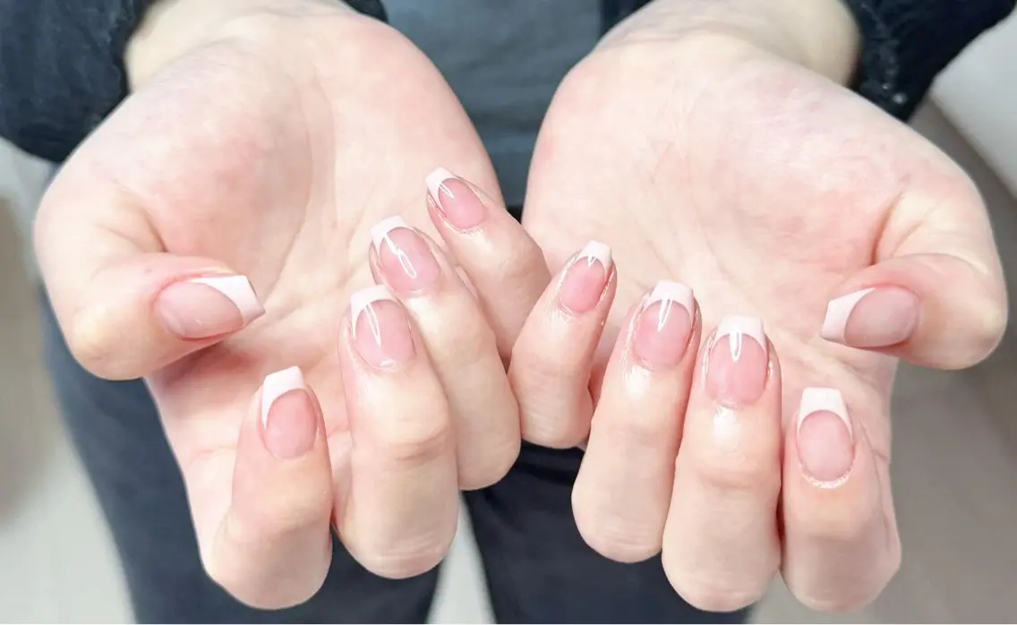 ネイル アートネイル オーロラネイル チークネイル フレンチネイル ガラスフレンチ ハンドネイル 🎀🎀YooLi Nail Salonのネイルデザイン