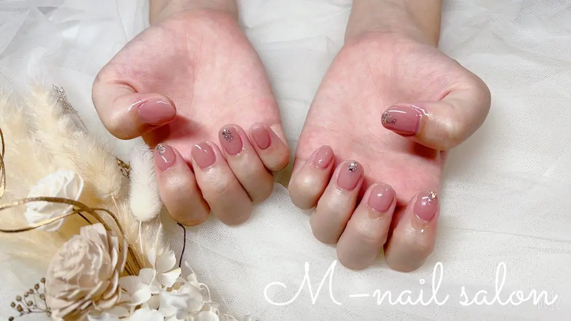 ネイル シンプルネイル M_ nail salonのネイルデザイン