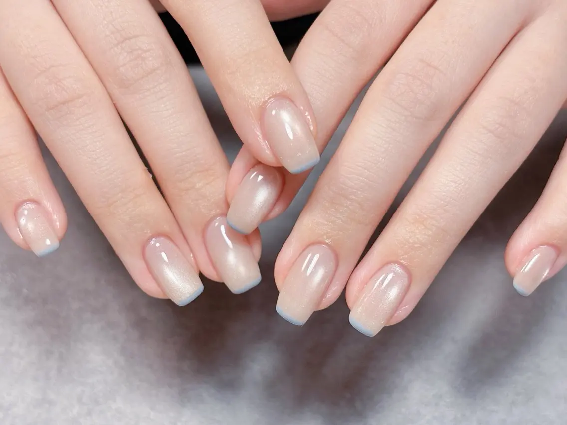 ネイル 韓国ネイル マグネットネイル ニュアンスネイル 夏ネイル ハンドネイル ハンドケア 💫ゆか_ Nailartistのネイルデザイン