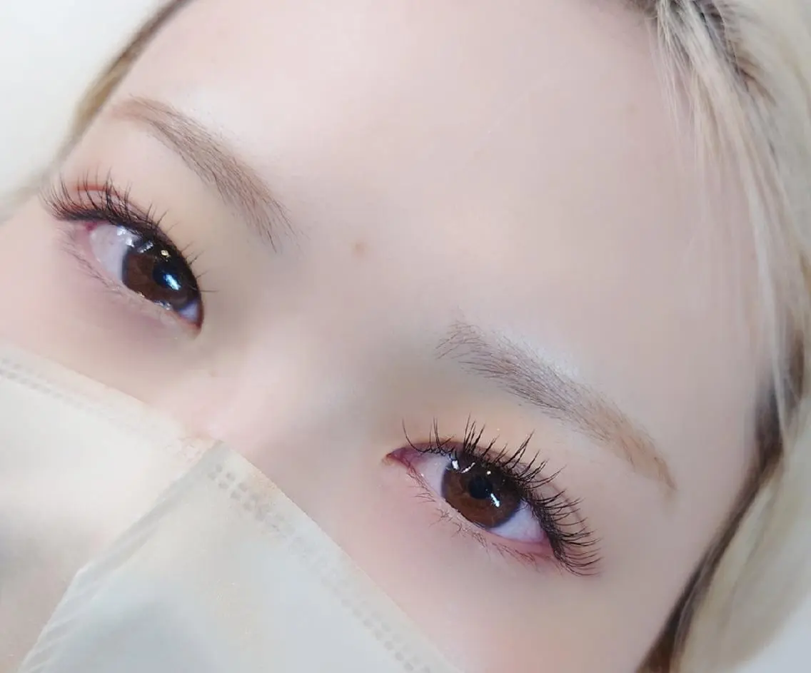 マツエク・マツパ NAZ 表参道 Tomokoの眉毛・アイブロウイメージ