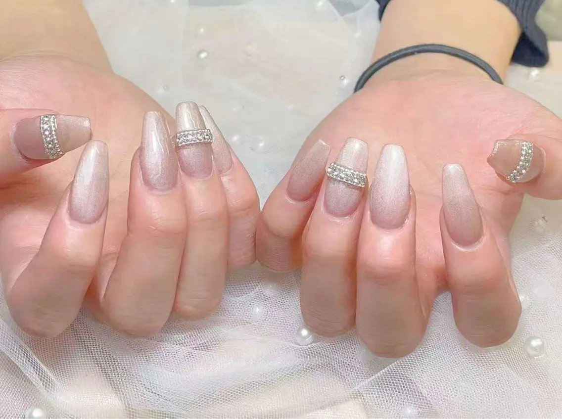 ネイル 小島 阿佑美のネイルデザイン