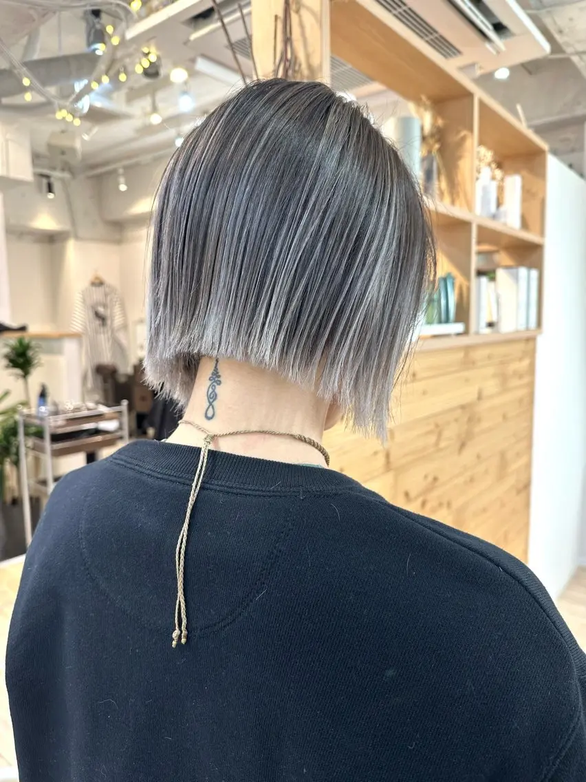 ショート カラー バレイヤージュ レイヤーカット カット ヘアカラー トリートメント 木下大地 HAIR Oneのヘアスタイル