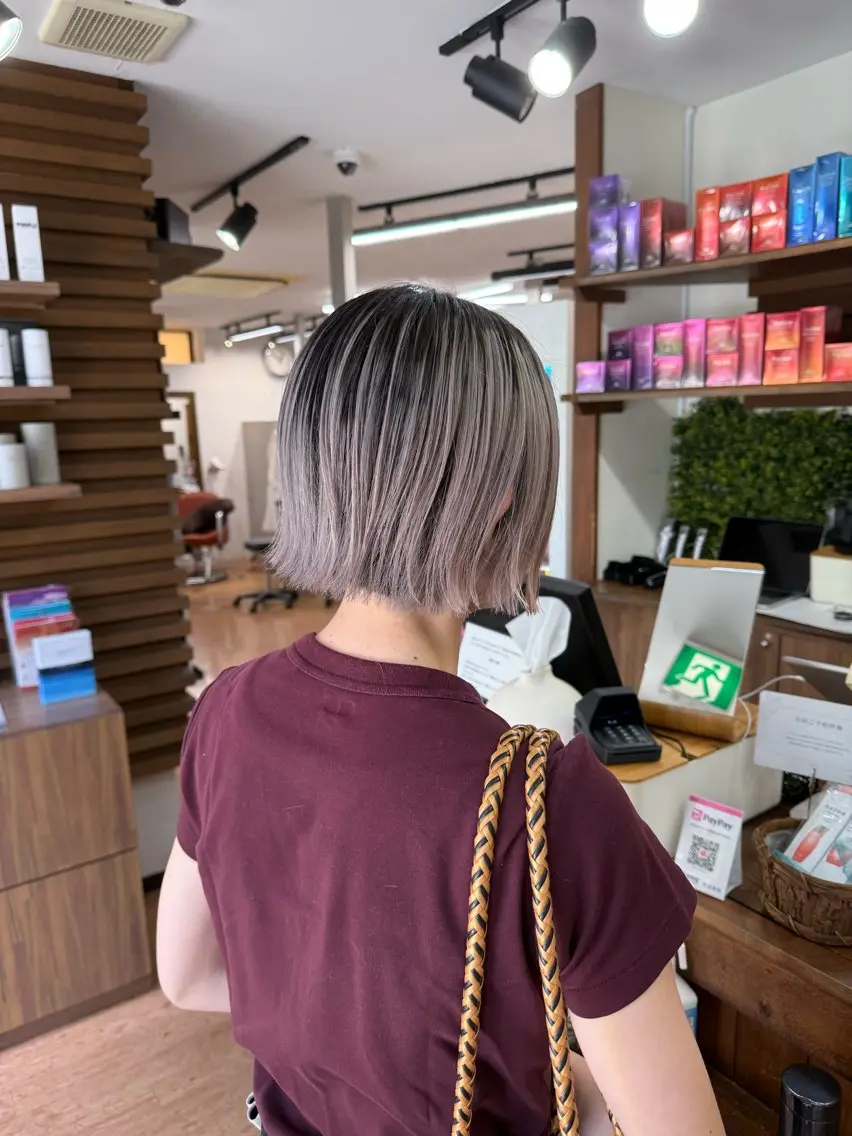 ショート カラー ブリーチ カット ヘアカラー トリートメント 有田裕真 【ブリーチカラー】のヘアスタイル
