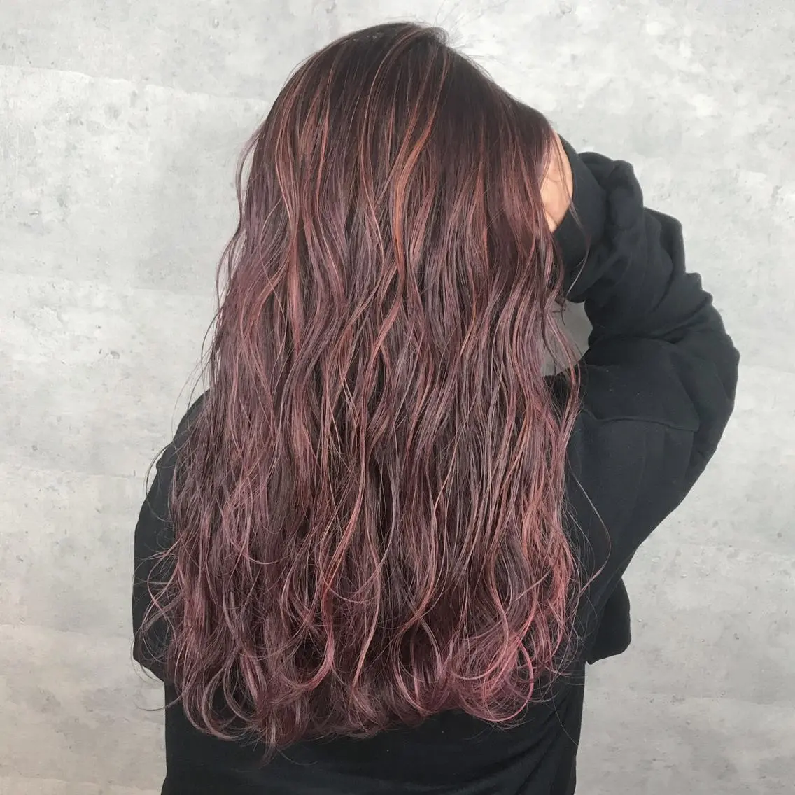 ロング _WHITE 天王寺のヘアスタイル