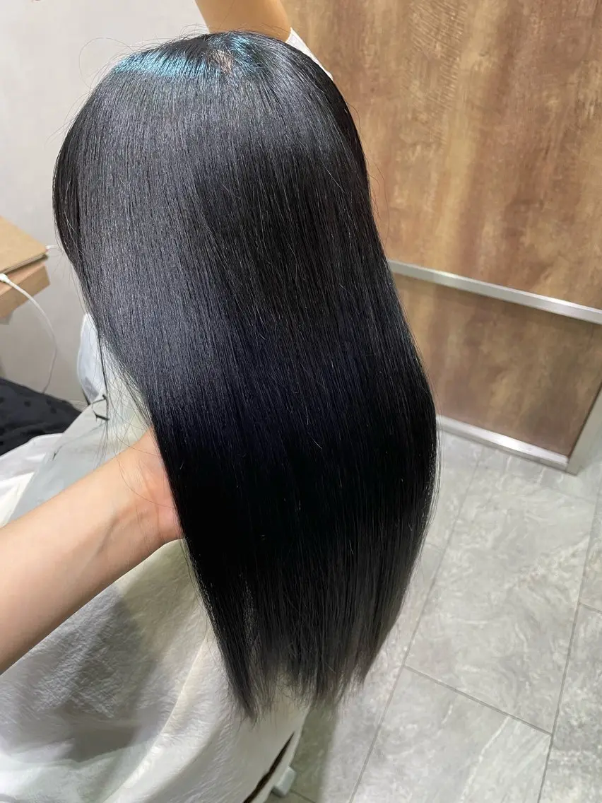 ロング カラー 黒髪 ネイビーカラー 石垣 凜のヘアスタイル