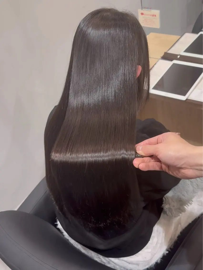ロング 縮毛矯正 トリートメント 片山 輝のヘアスタイル