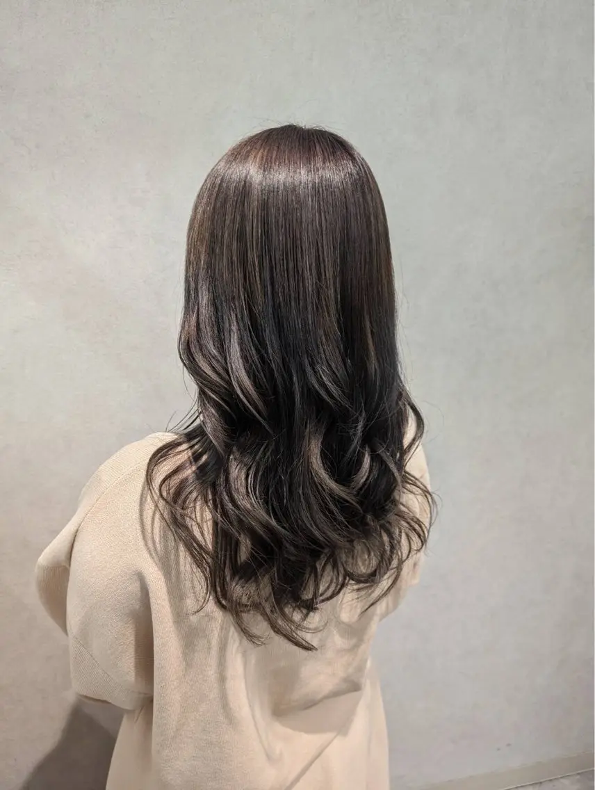 セミロング カラー カット ヘアカラー トリートメント 韓国ヘア🇰🇷 髪質改善✨掛川大輝のヘアスタイル