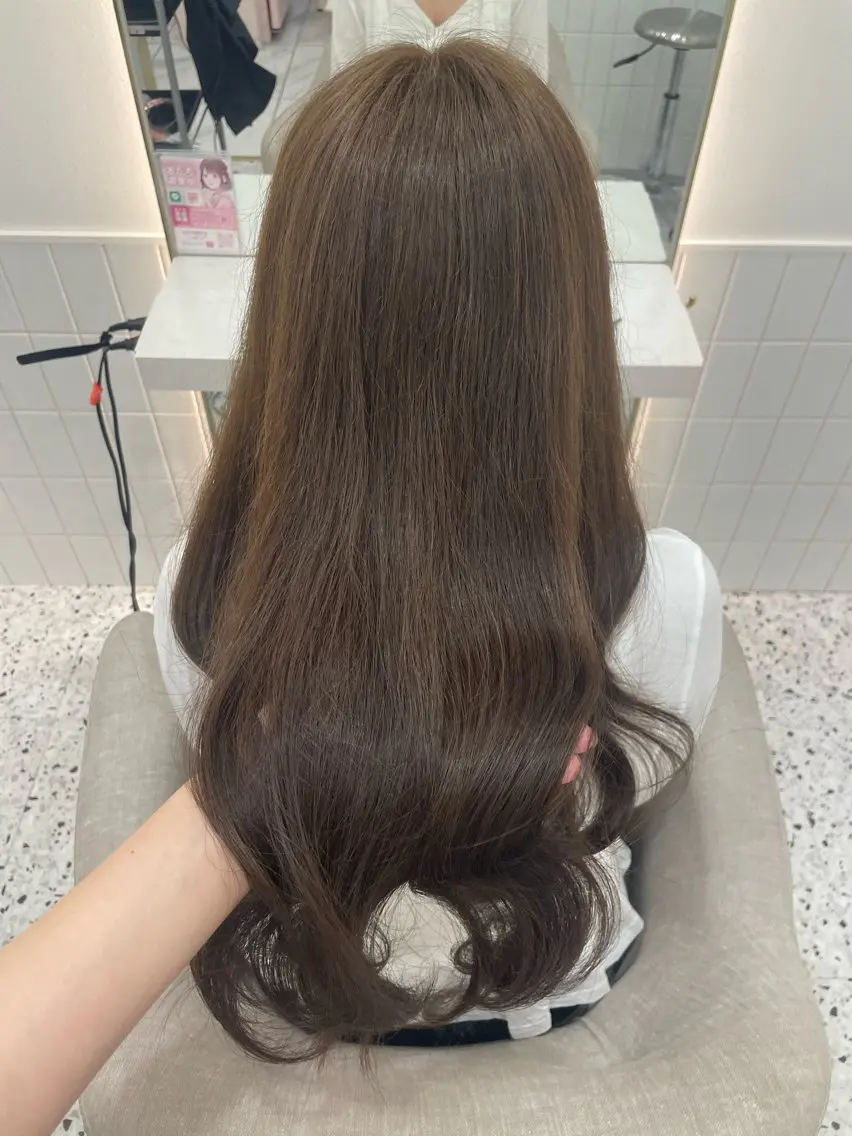 ロング ヘアカラー 中村 心のヘアスタイル