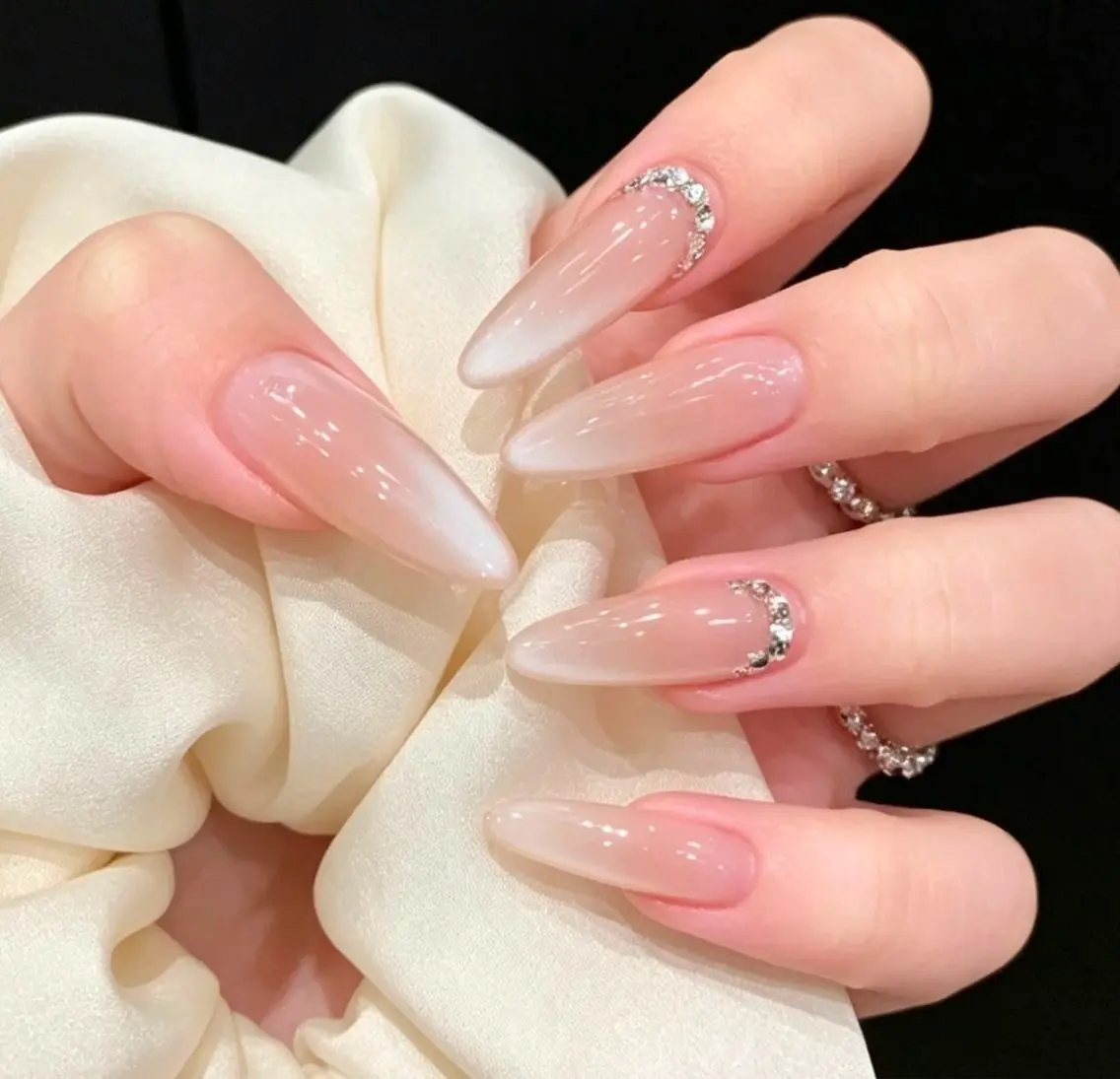 ネイル ハンドネイル H3 Nail Miniのネイルデザイン