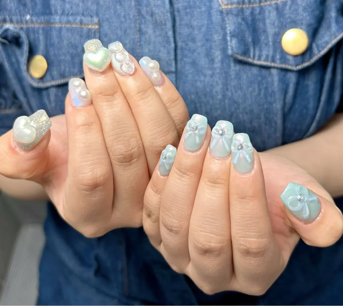 ネイル アートネイル 長さ出し ハート 水色 持ち込み ハンドネイル ハンドケア 🫧M. nailsのネイルデザイン