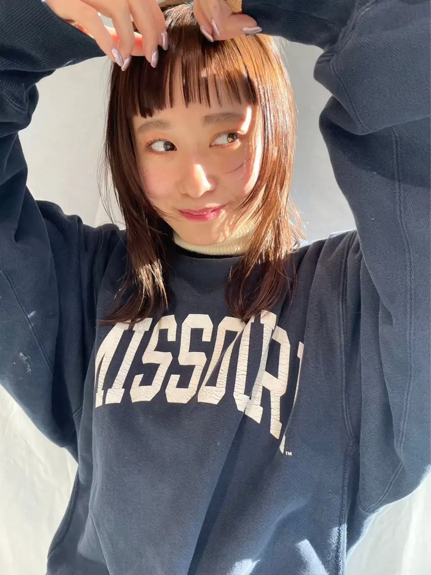 ミディアム 顔周りカット レイヤーカット オン眉 透明感カラー/ keiko🪿のヘアスタイル