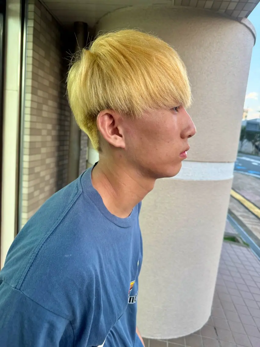 ショート カラー メンズ 抜きっぱなしブロンド ブロンド ヘアカラー メンズパーマの達人 / タカシマダイスケのヘアスタイル