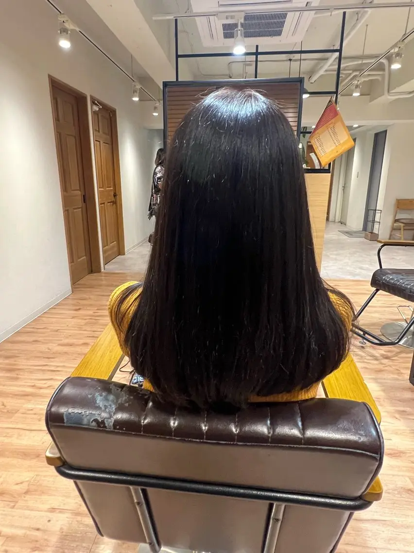 ロング カラー アッシュ アッシュブラウン ブラウンカラー 佐藤 彩弥のヘアスタイル