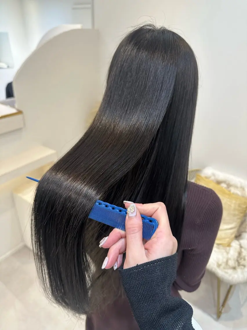 ロング Emuest心斎橋 SAKIのヘアスタイル