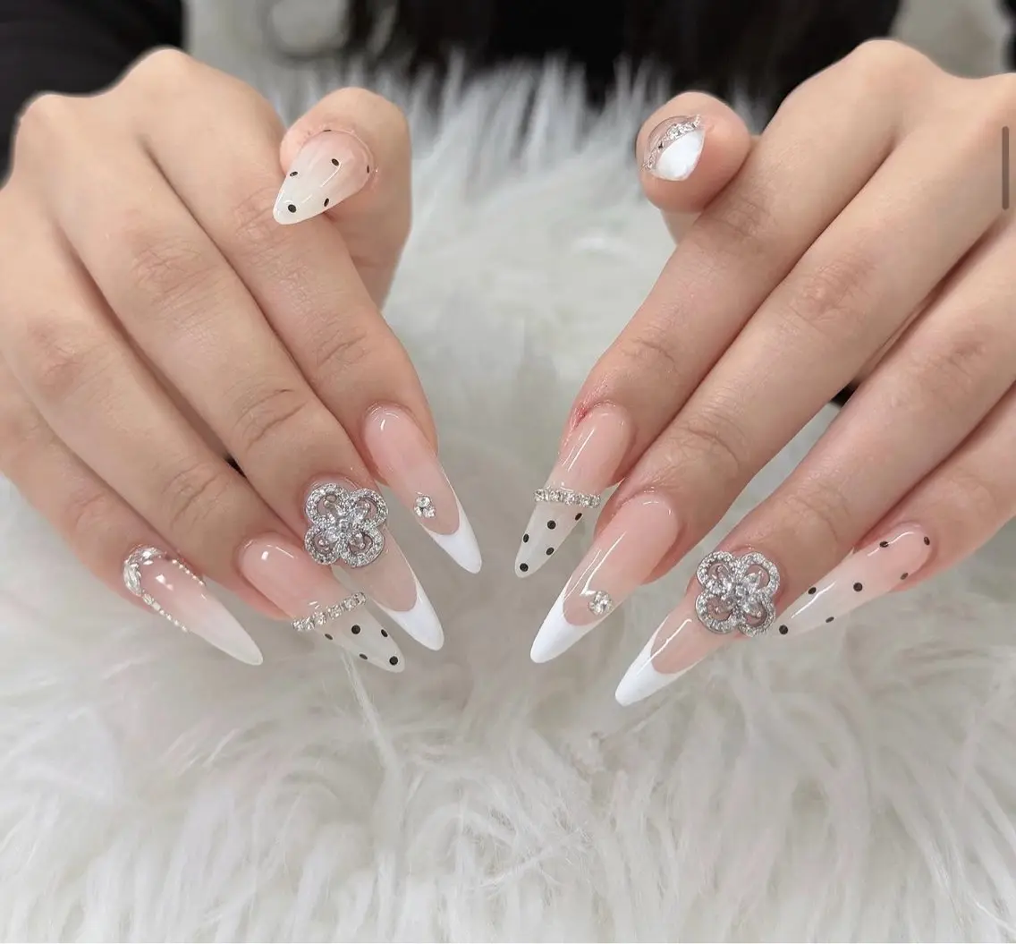 ネイル ハンドネイル RE Nail 🎀Rin🧸のネイルデザイン