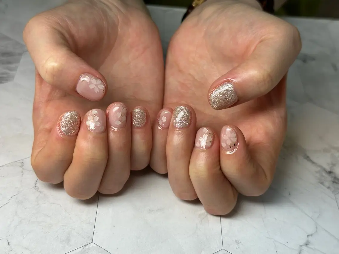 ネイル ハンドネイル Queennail 北堀江AYAのネイルデザイン