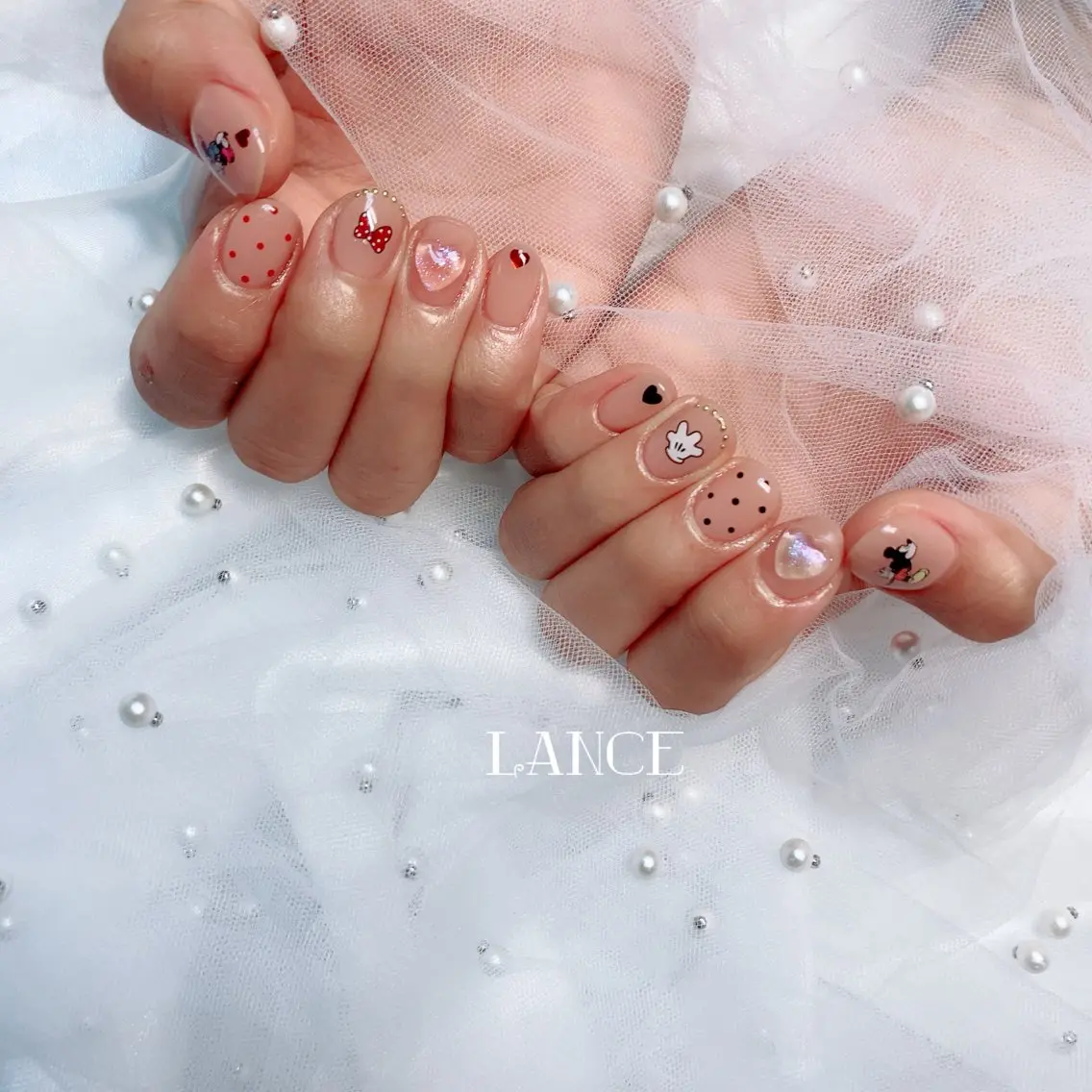 ネイル オーロラネイル フレンチネイル キラキラネイル 韓国ネイル ニュアンスネイル ハンドネイル Lance nailのネイルデザイン