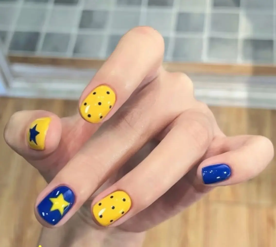 ネイル ハンドネイル H3 Nail Tsuki🦋💙のネイルデザイン