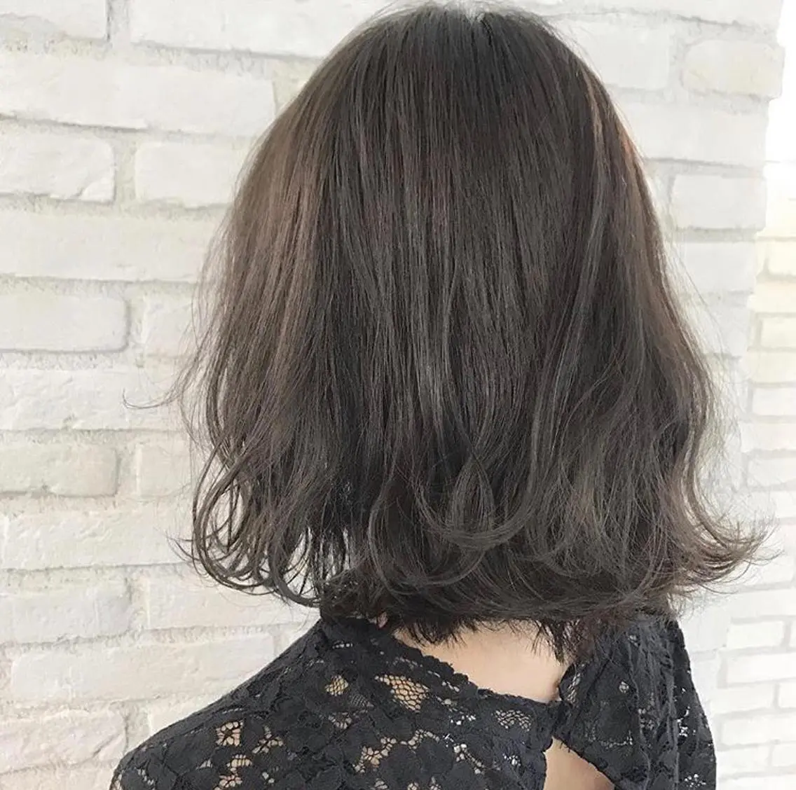ミディアム 顔周りカット 伊 杏のヘアスタイル