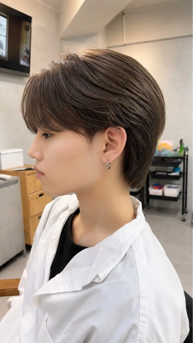 ショート メンズ 🌈透明感カラー 韓国 ミライ🇰🇷のヘアスタイル