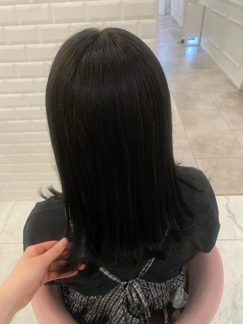 ミディアム 新田 妃那のヘアスタイル