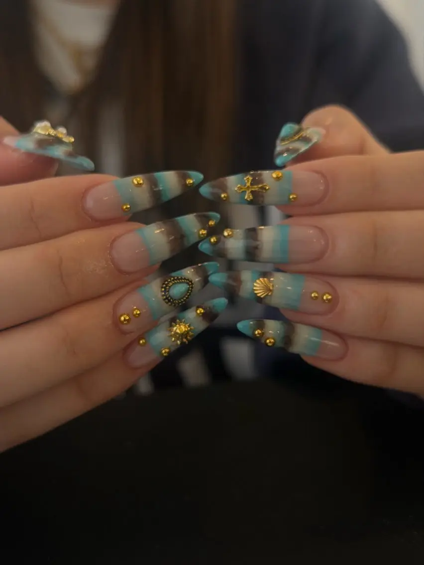 ネイル ハンドネイル なぽ ❤︎長さだし / 韓国nailのネイルデザイン