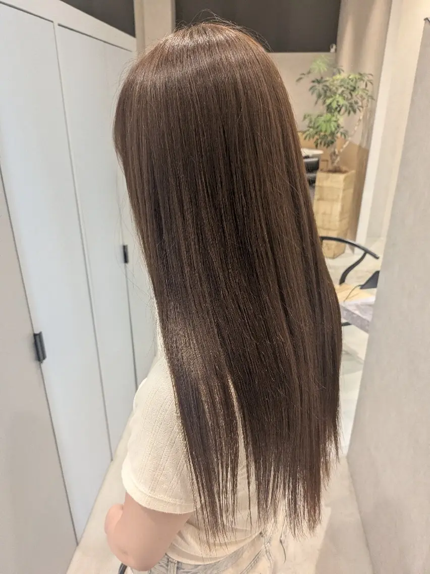 ロング カラー 古屋 美春のヘアスタイル