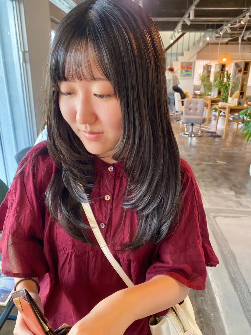 ロング 顔まわりレイヤー レイヤーカット 安藤 結花のヘアスタイル