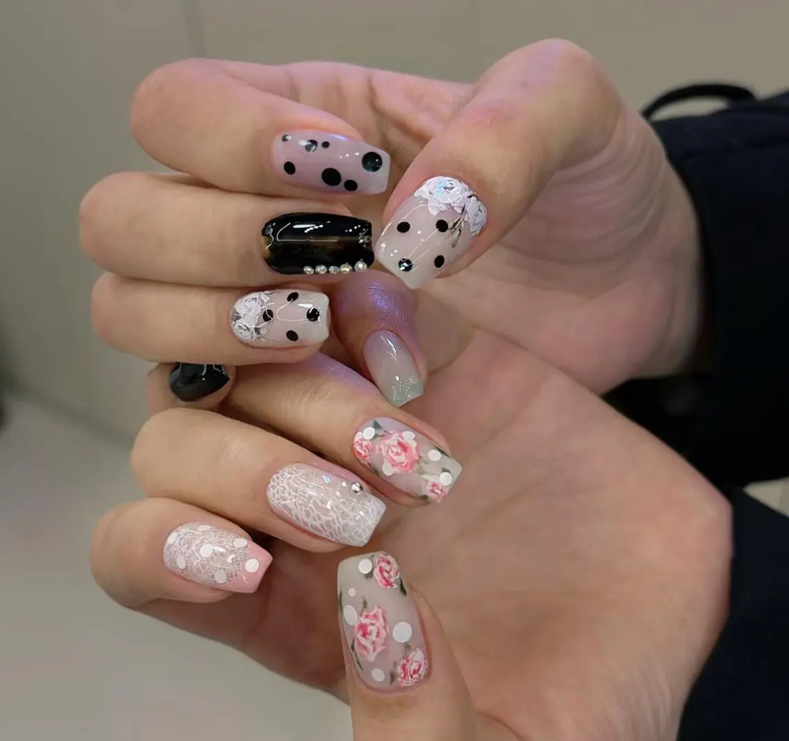 ネイル ハンドネイル 🎀 NaNa_nailのネイルデザイン