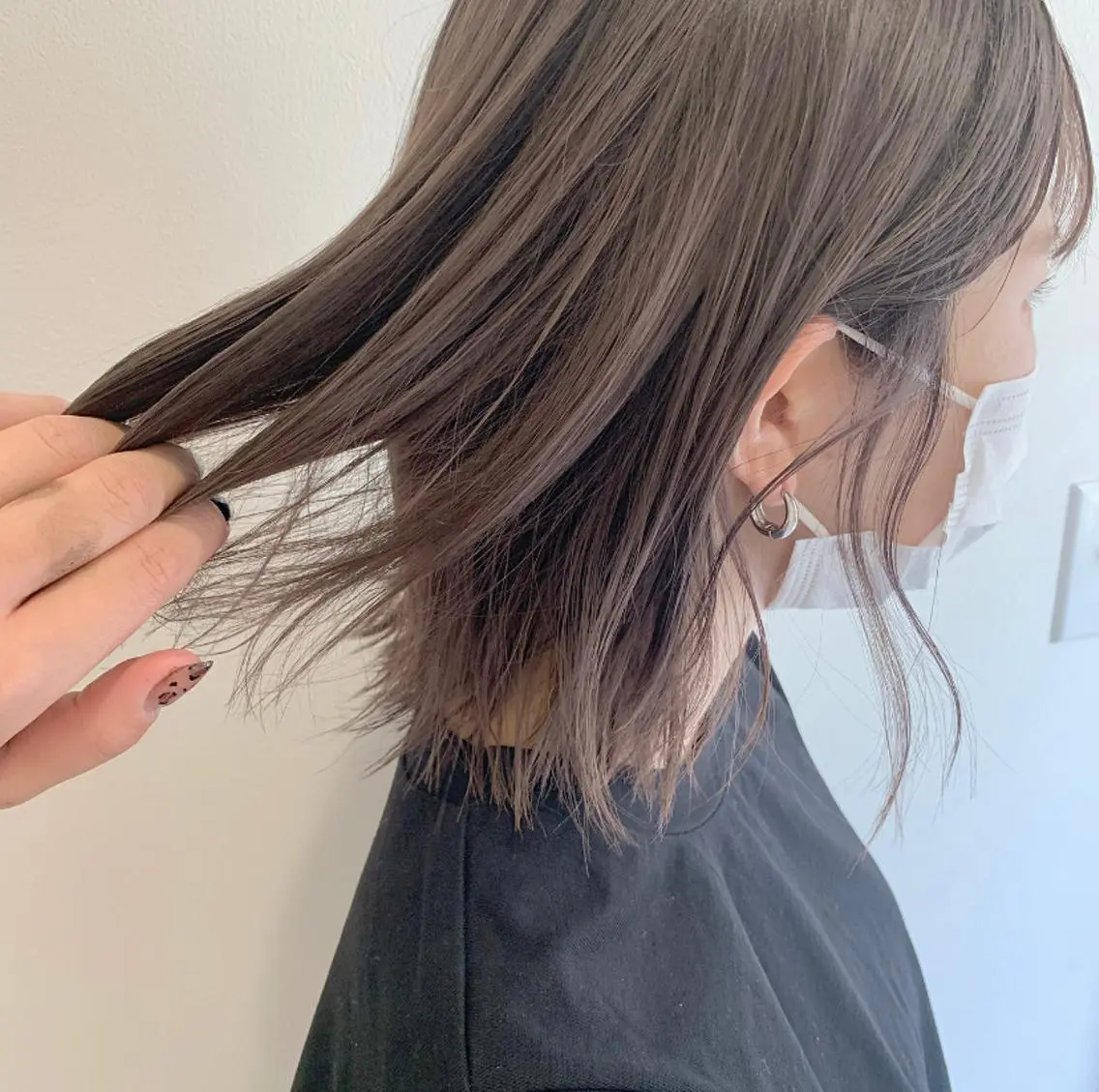 ショート カラー ベージュカラー ブリーチ ケアブリーチ 透明感カラー ダブルカラー ヘアカラー MARU パーマ/レイヤーのヘアスタイル