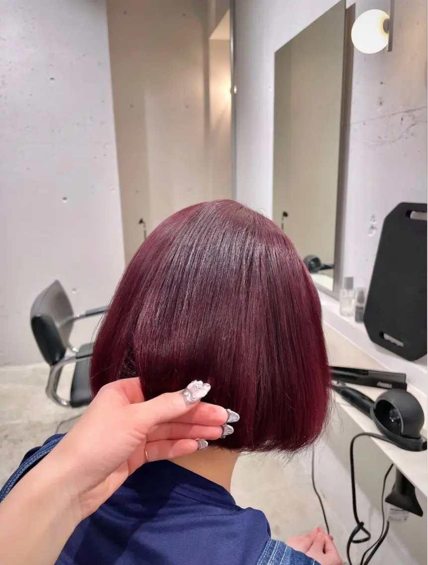 ショート カラー tim hinaのヘアスタイル