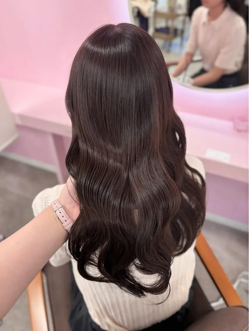 セミロング カラー ラベンダーカラー ラベンダーピンク ピンクカラー カット ヘアカラー トリートメント ヘッドスパ 𝑴𝒊𝒌𝒖💝 透明感モテカラーのヘアスタイル
