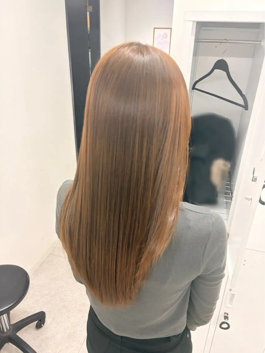 ロング 透明色艶カラー× レイヤー/ツバサのヘアスタイル
