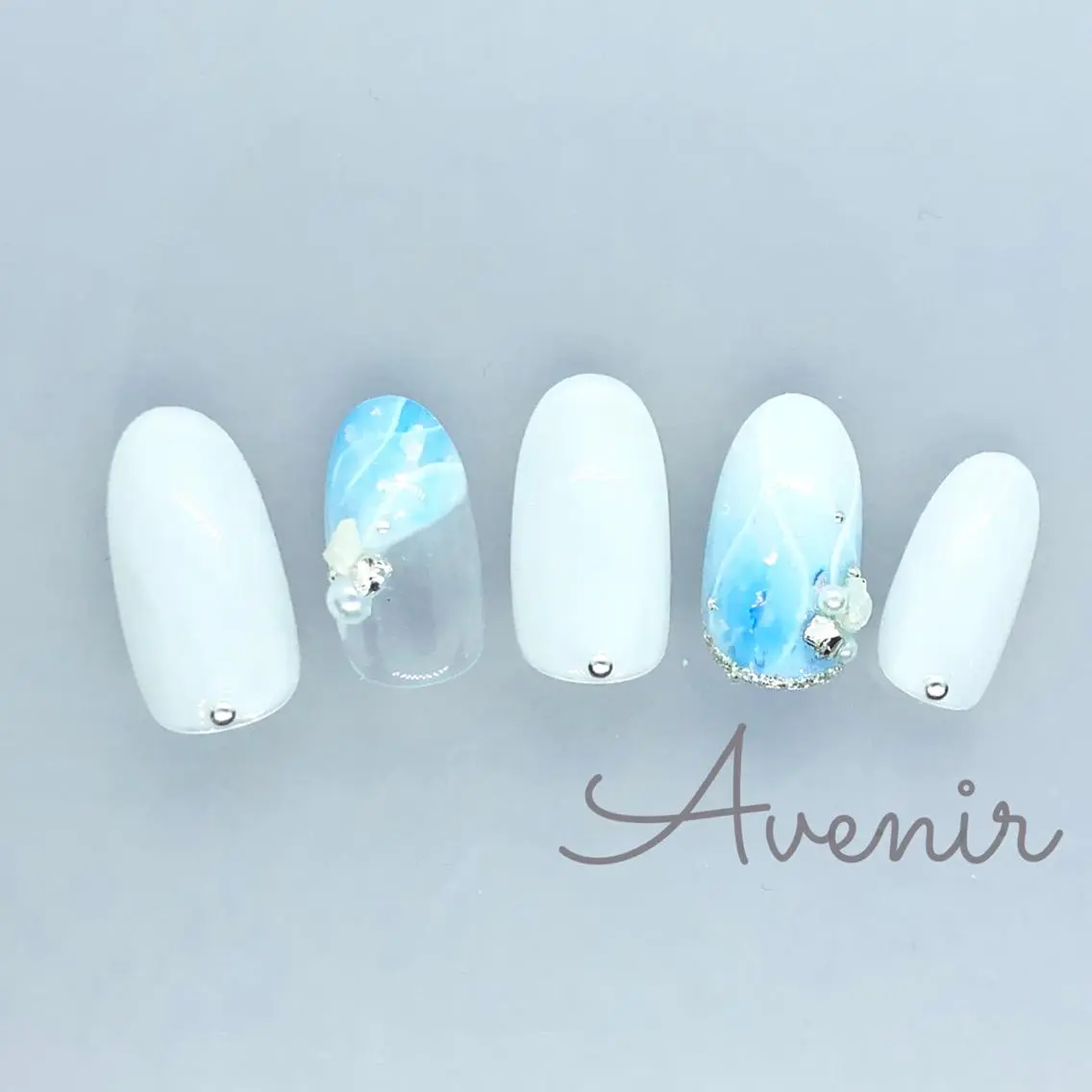 ネイル Avenir 表参道 nail&eye予約のネイルデザイン