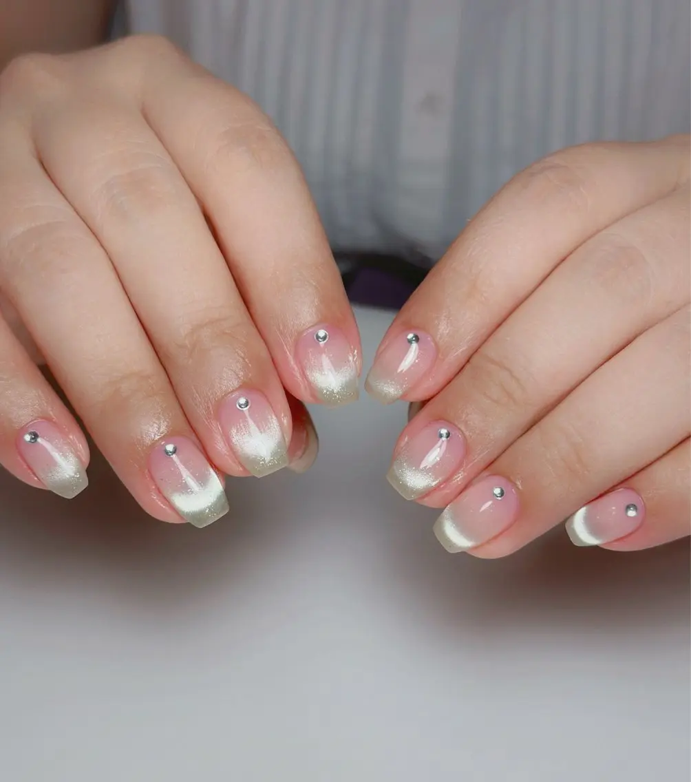 ネイル オーロラネイル 長さ出し フットネイル 韓国ネイル ラメ(グリッター) ハンドネイル 👍thumbs up nail👍のネイルデザイン