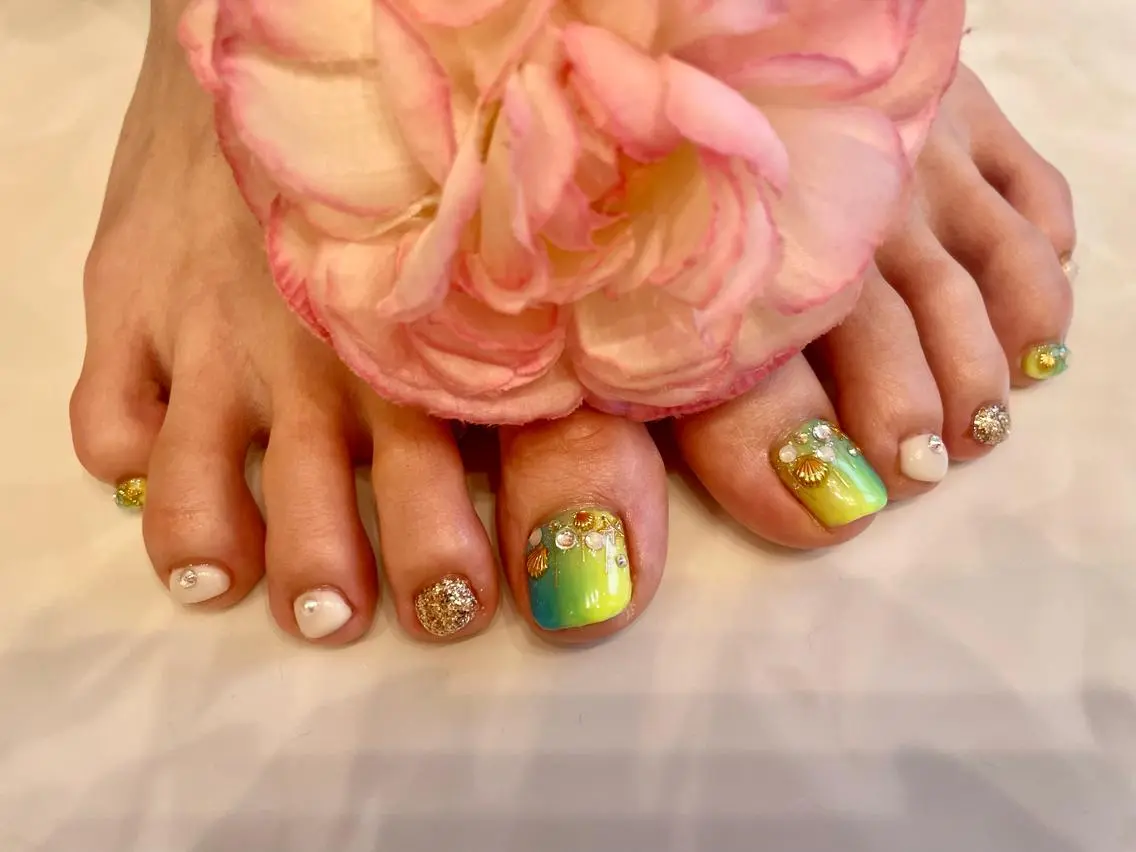 ネイル ♡ビジュール♡ NAIL &まつ毛のマツエク・マツパデザイン