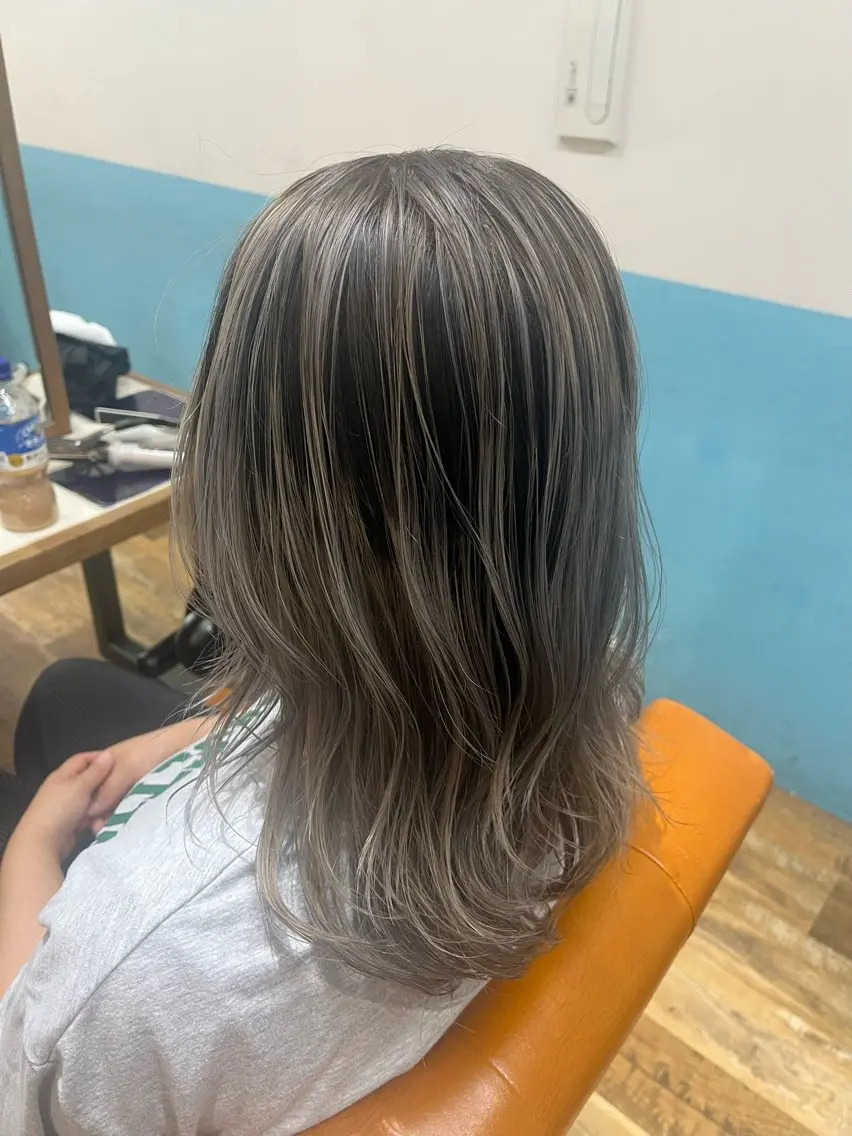 ロング カラー レイヤーカット ヘアカラー トリートメント 💖カラー/ブリーチ 💖あつやのヘアスタイル