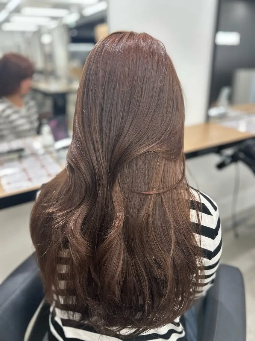ロング カラー カット ヘアカラー トリートメント ヘアセット YUKA🤍ベージュ /ミルクティーのヘアスタイル