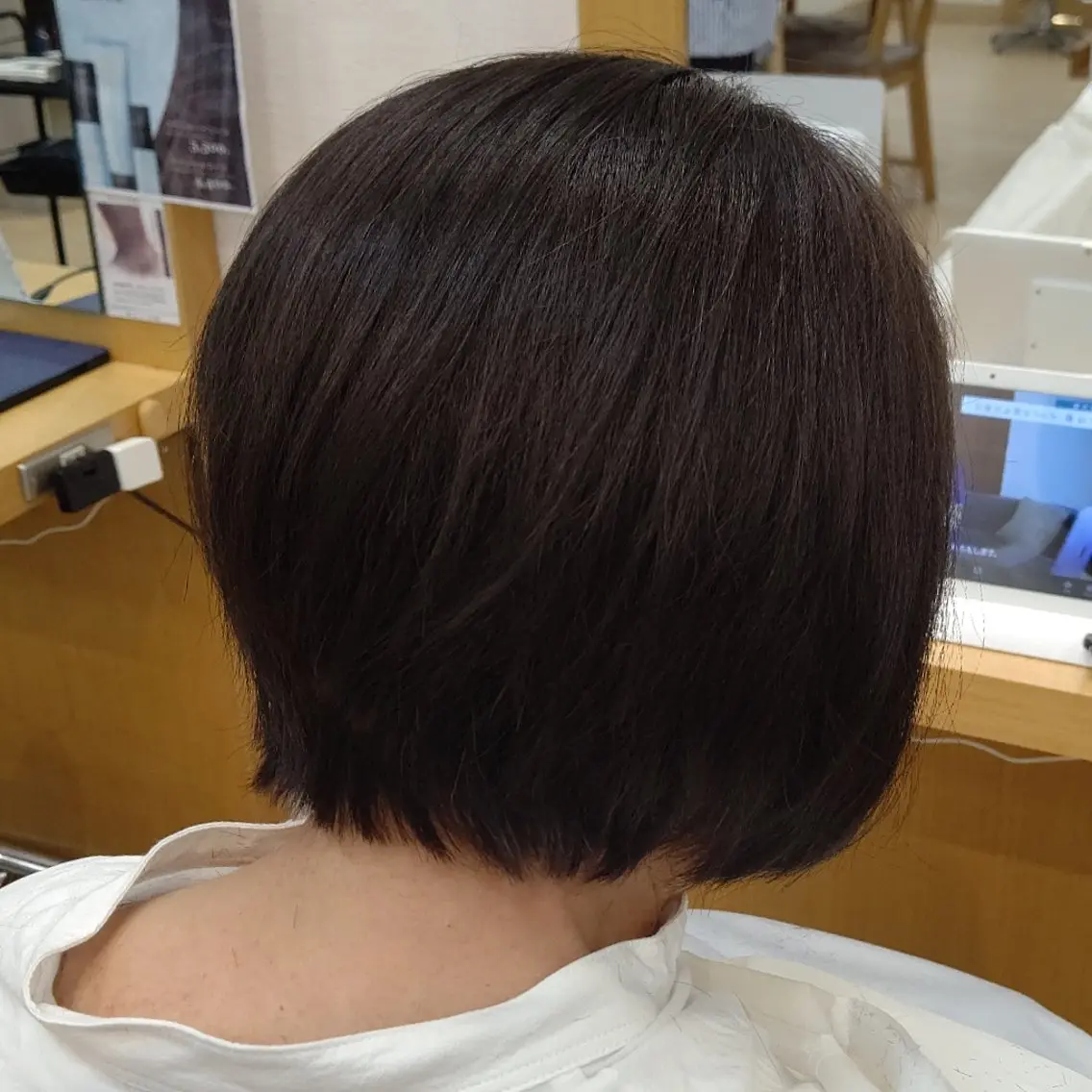 カットパーマモデル(女性 ミディアム～ショート)の写真