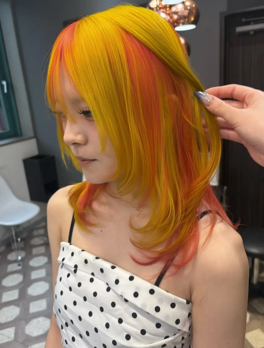 カラー ユイ☆レイヤー/ ブリーチ卒業カラーのヘアスタイル