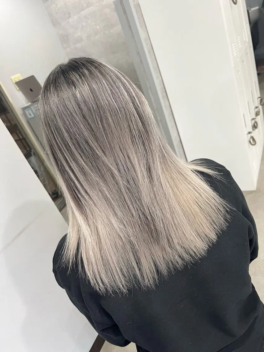 カラー バレイヤージュ 寺嶋 貴大のヘアスタイル