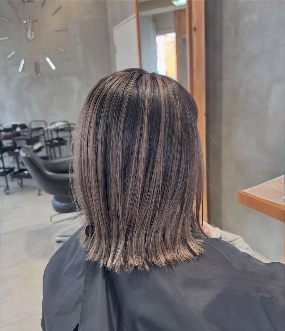 ミディアム 佐々木 まゆかのヘアスタイル